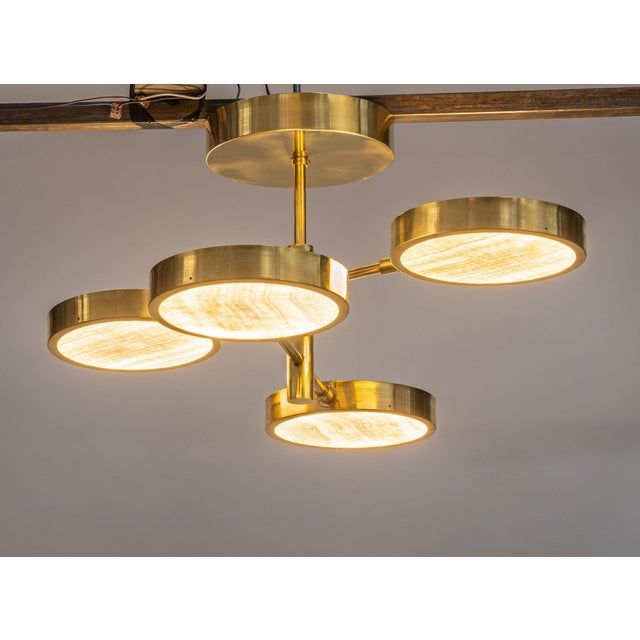 BRAND NEW...still in original packaging (bought the wrong size on accident) ....GORGEOUS Luxury brass chandelier, with...