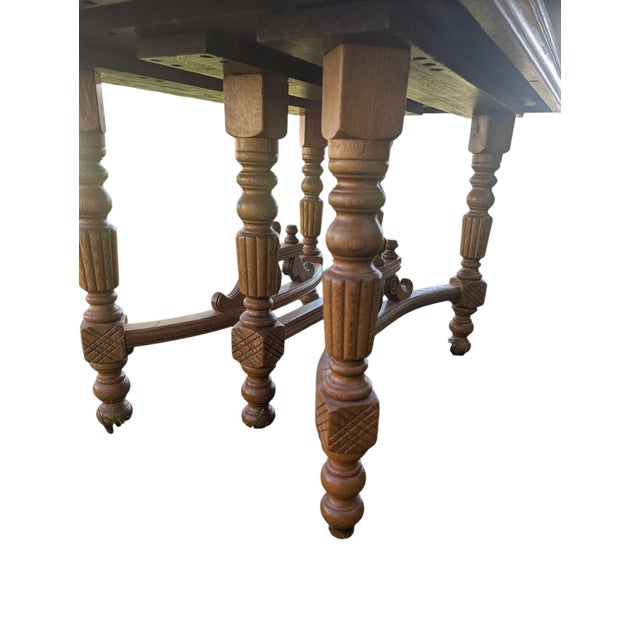 Early 20th Century Jacobean Revival Quarter-Sawn Tiger Oak 6-Leg Extension Dining Table For Sale - Image 10 of 18