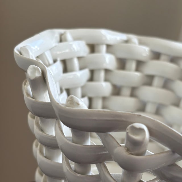 Ivory Mid-20th Century Italian Basketweave Ceramic Cachepot For Sale - Image 8 of 18