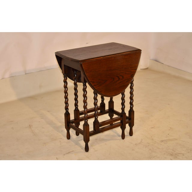 Edwardian Oak Gate-Leg Side Table From England, Circa 1900 For Sale - Image 4 of 9