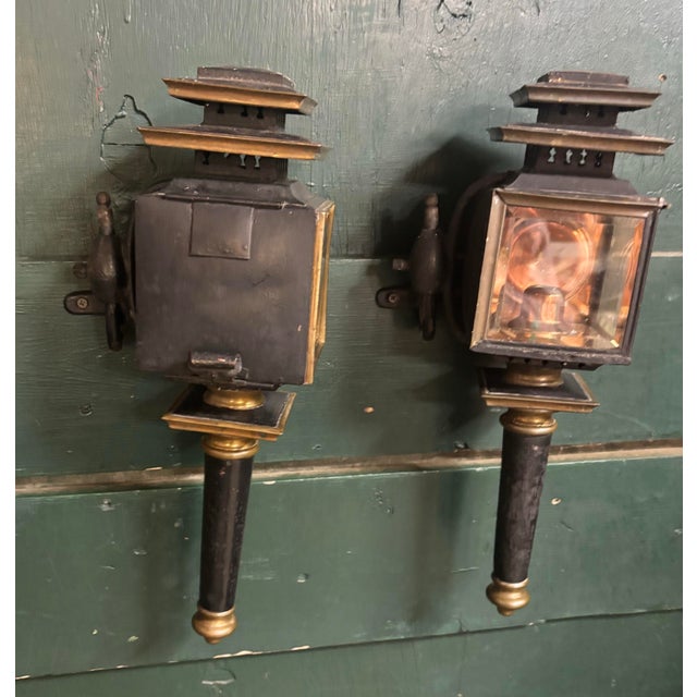 English Mid 19th Century Carriage Brass Outdoor Lanterns - a Pair For Sale - Image 3 of 9