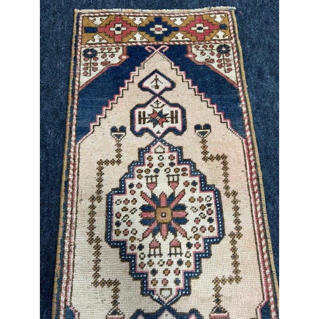 Turkish Yastik Rug 1'5" x 3'6" For Sale - Image 4 of 5