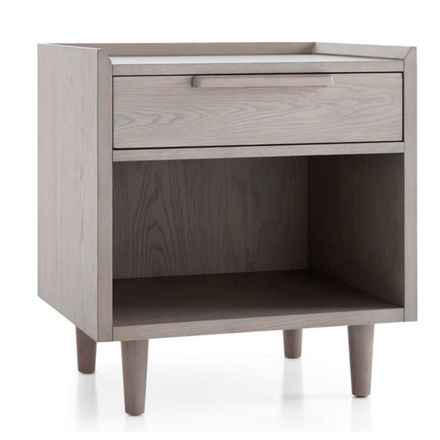 1960s-inspired Tate collection recalls the timelessness of mid-century design with tailored profiles and streamlined...