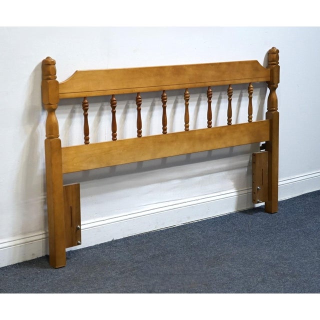 HIGH END VINTAGE Solid Hard Rock Maple Colonial Early American Queen Size Scroll Spindle Headboard Cannot identify...
