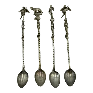 Mid 20th Century Vintage Set of 4 Italian Silverplate Montagnani Style Demitasse Teaspoons Spoons