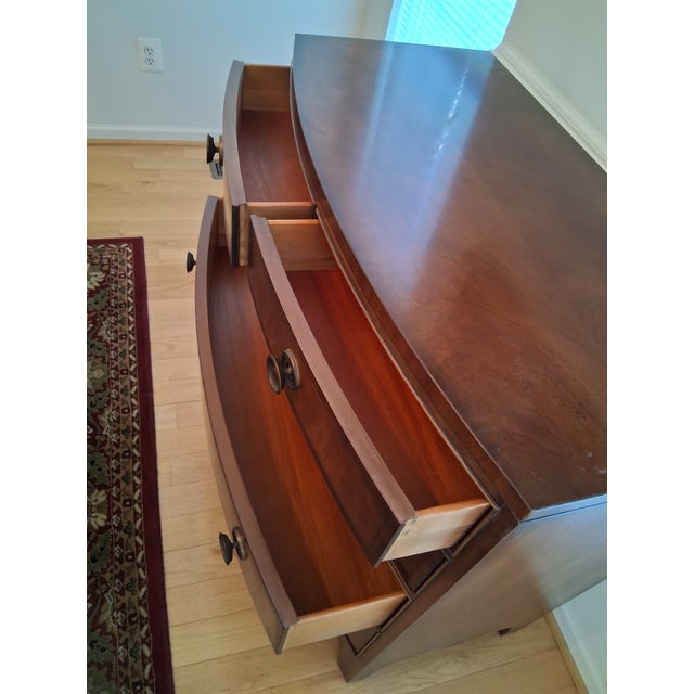 Wood 1990s Henredon Aston Court Mahogany 5-Drawer Single Dresser For Sale - Image 7 of 10