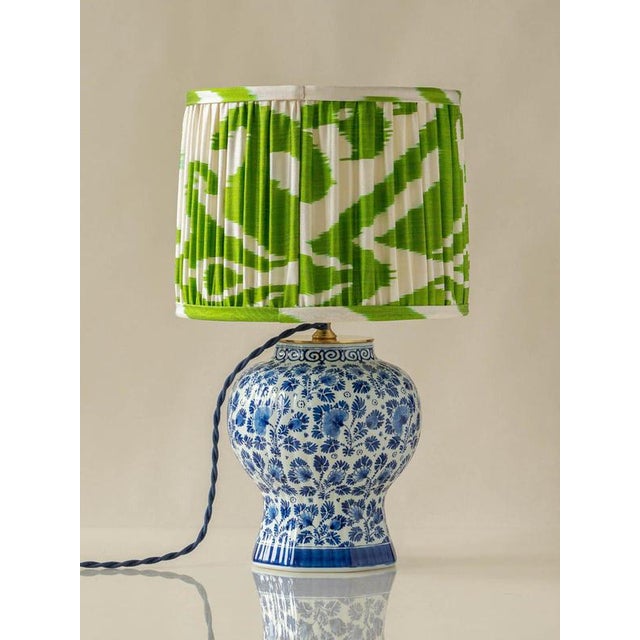 1980s Royal Delft Blue & White Ceramic Table Lamp with New Green Ikat Shade For Sale - Image 5 of 11