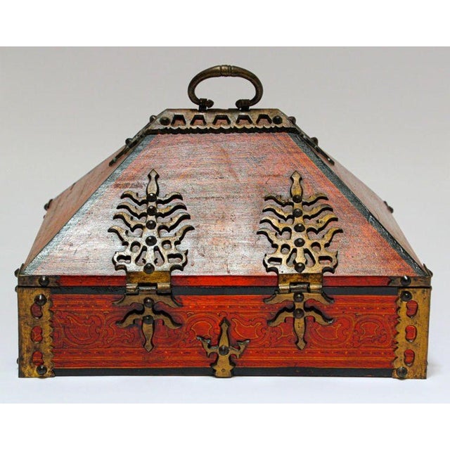 South Indian Netturpetti Jewelry Box, Teak & Brass, Circa 1950 For Sale In Palm Springs - Image 6 of 18