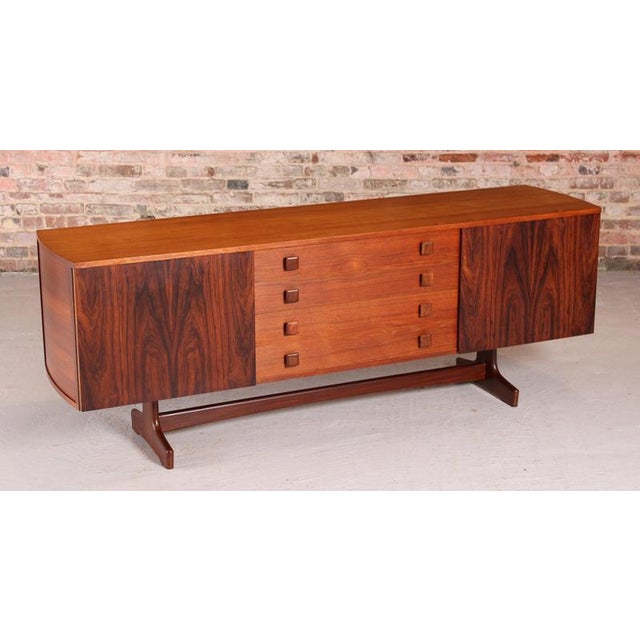 Mid-Century Rosewood and Teak Sideboard with Curved Ends from Vanson, 1960s For Sale - Image 3 of 15