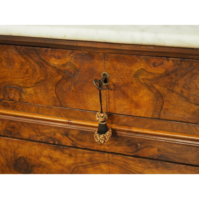 Antique French Burl Walnut Louis Philippe Style Commode White Carrara Marble Top, Late 1800s For Sale In Dallas - Image 6 of 18