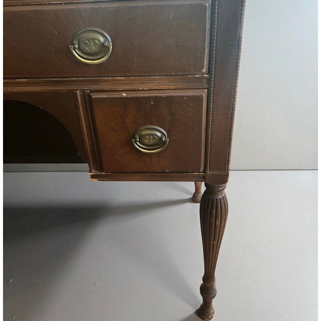 Berkey & Gay Berkey & Gay Antique Federal Revival Vanity / Writing Desk – 1925 For Sale - Image 4 of 8