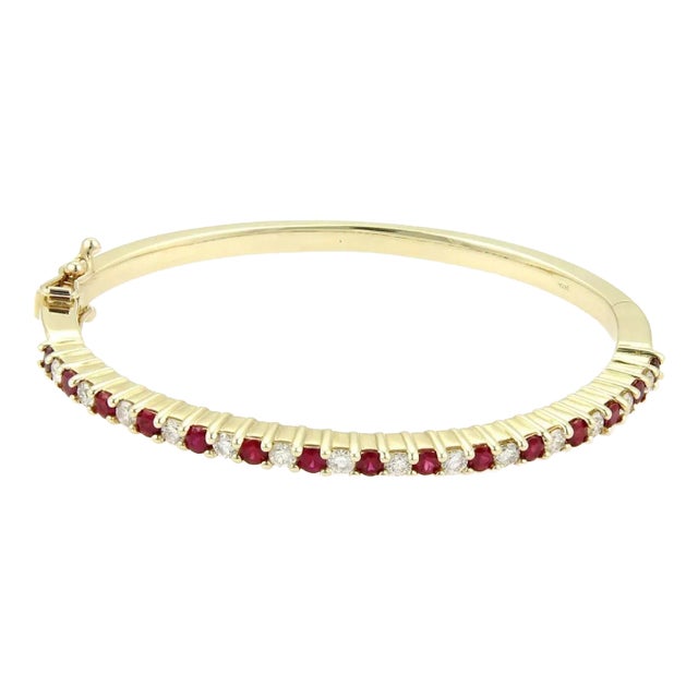 Diamond & Rubies 14k Yellow Gold Oval Shape Hinged Bangle Bracelet For Sale