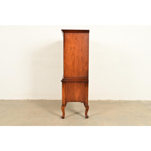 Baker Furniture Georgian Carved Walnut and Burl Wood Seven-Drawer Highboy Dresser, Circa 1960s For Sale - Image 13 of 15