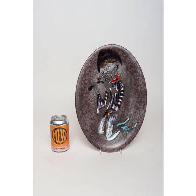 Ceramic Vintage French Vallauris Polychromed Ceramic "Fiddler" Charger by Marius Musarra For Sale - Image 7 of 12