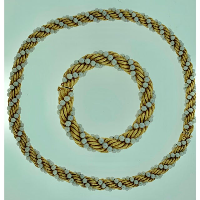Metal Late 20th Century Bucherer Two-Piece Necklace and Bracelet Set in 18 Karat Yellow Gold and Pearls For Sale - Image 7 of 18
