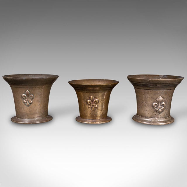 English 1700's Trio of Antique Mortars For Sale - Image 3 of 8
