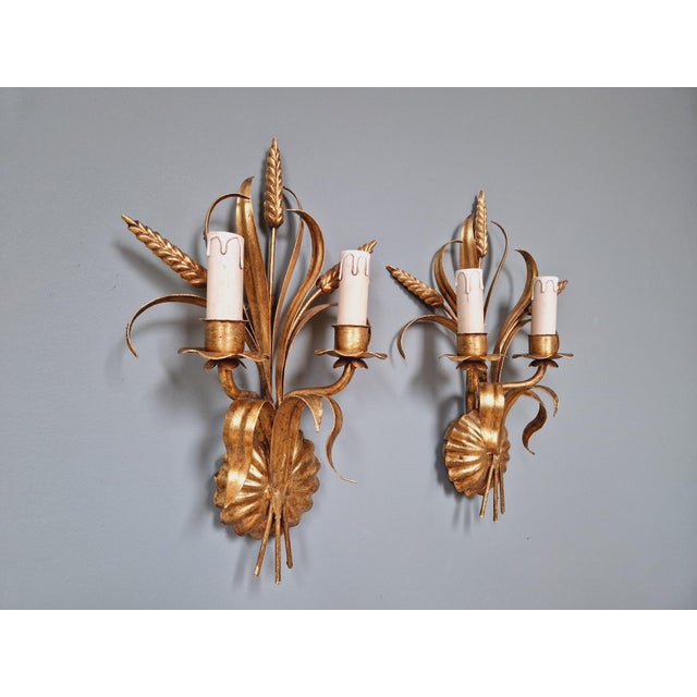 Hollywood Regency Wall Lights in Gilt Metal, Florence, Italy, 1970s, Set of 2 For Sale - Image 3 of 14