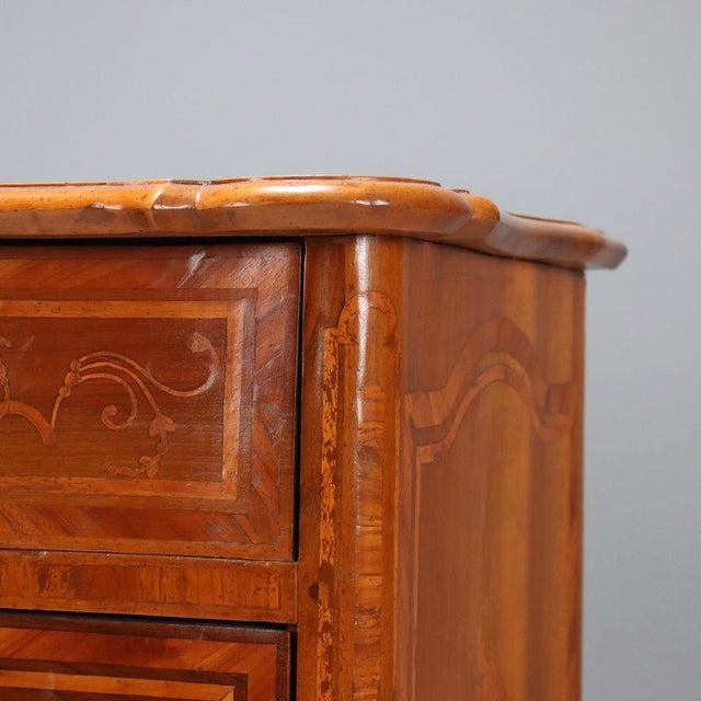 18th Century Baroque Walnut Chest of Drawers For Sale - Image 4 of 13