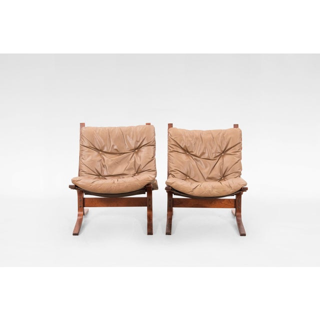 Designed by Ingmar Relling and produced by Westnofa in Norway during the 1960s, the Siesta Chair is one of the most iconic...