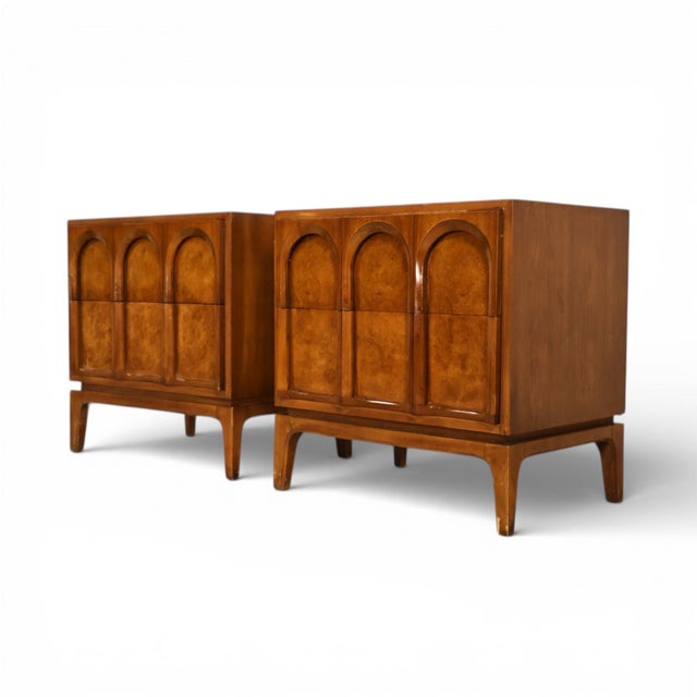 Mid-Century Modern Thomasville Burlwood Mid-Century Modern Sculptural Pair of Nightstands, C. 1960s, Attributed For Sale - Image 3 of 11