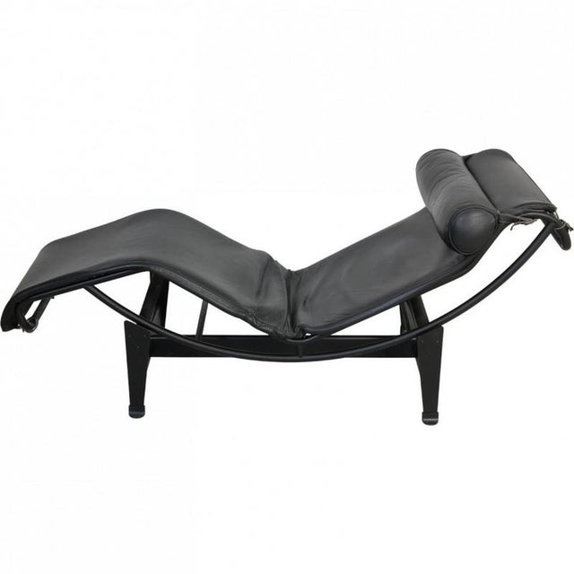 LC4 Chaise Lounge in Black Leather from Le Corbusier, 2000s For Sale - Image 9 of 14
