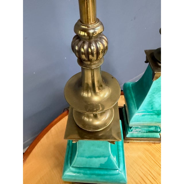 1950s Pair of Ceramic and Brass Table Lamps by Edwin Cole for Stiffel Mid Century For Sale - Image 13 of 17