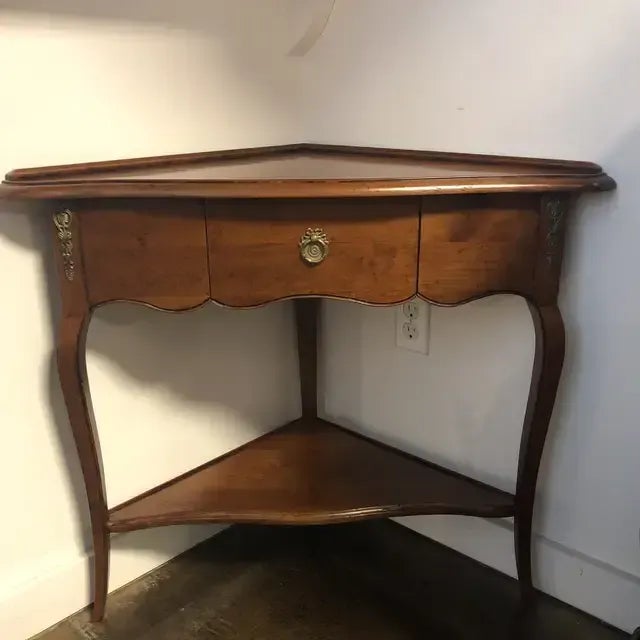 1990s Traditional Italian Walnut Corner Table With One Drawer and One Shelf For Sale - Image 10 of 13
