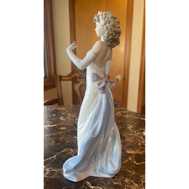 Lladro Lladro Female Figurine Wearing Floral Headband For Sale - Image 4 of 8