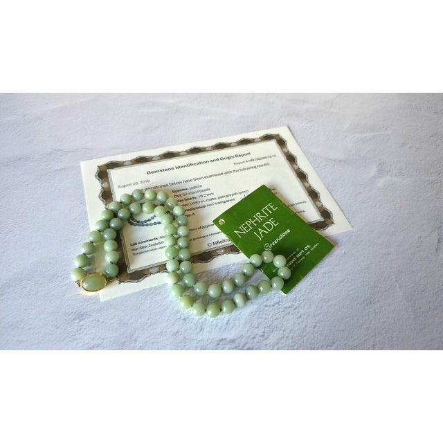 1980s New Zealand Green Inanga Nephrite Necklace, Māori Pounamu Nephrite For Sale - Image 10 of 11
