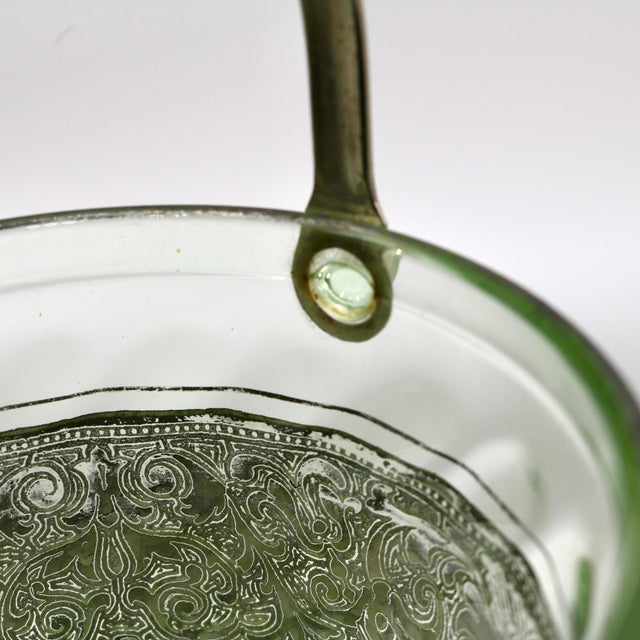 1930s Art Deco Green Uranium Glass Ice Bucket With Silver Overlay & Chrome Tongs - 2 Piece Set For Sale - Image 9 of 14