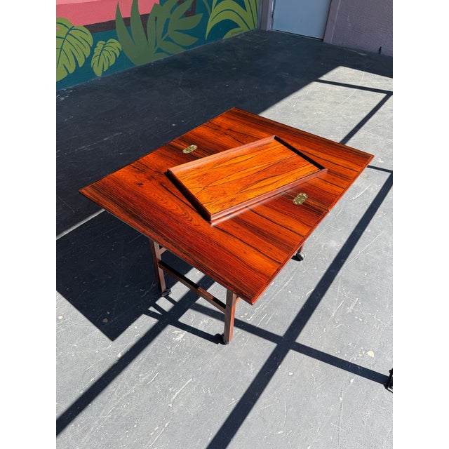 Wood 1960s Danish Modern Rosewood Flip Top Expandable Bar Cart For Sale - Image 7 of 12