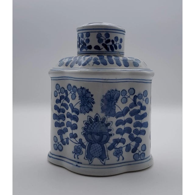1970s Blue & White Asian Urn For Sale - Image 4 of 7