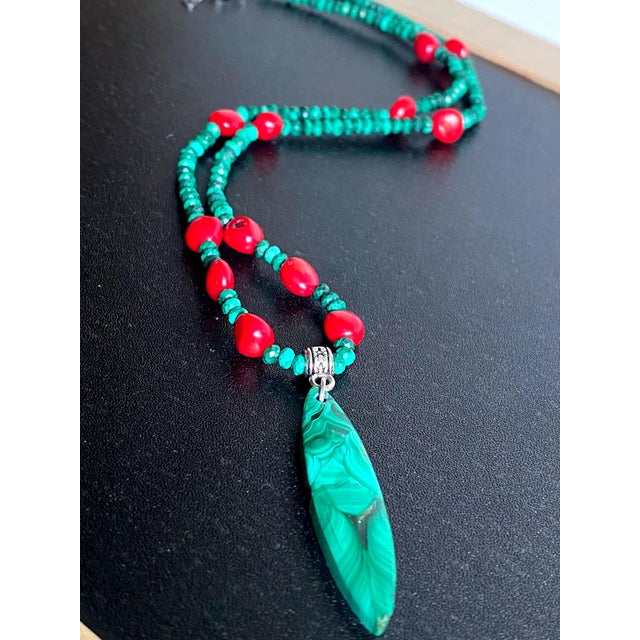 Wood Artisan Genuine Malachite Necklace With Large Sculptural Pendant and Red Bamboo Seeds Detail For Sale - Image 7 of 17