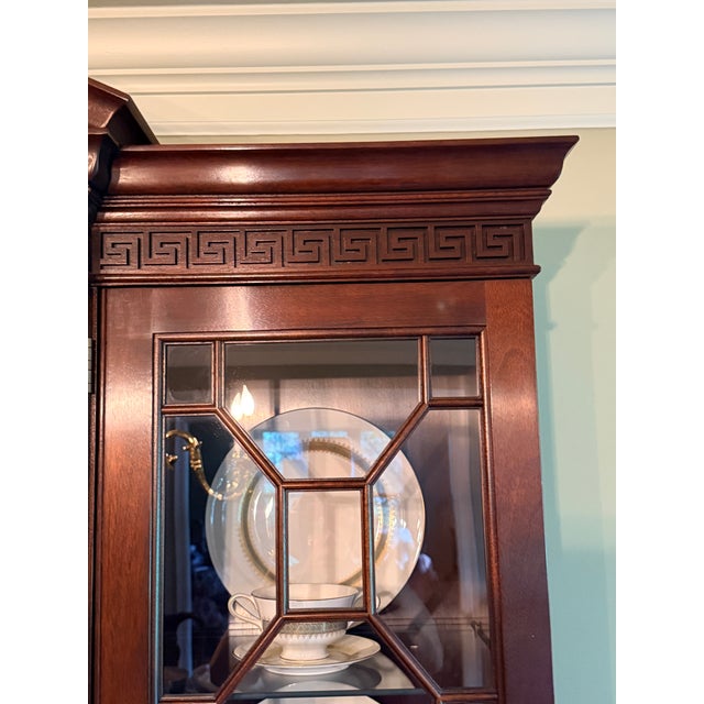 Late 20th Century Stickley Furniture Flame Mahogany Georgian Breakfront For Sale - Image 5 of 11