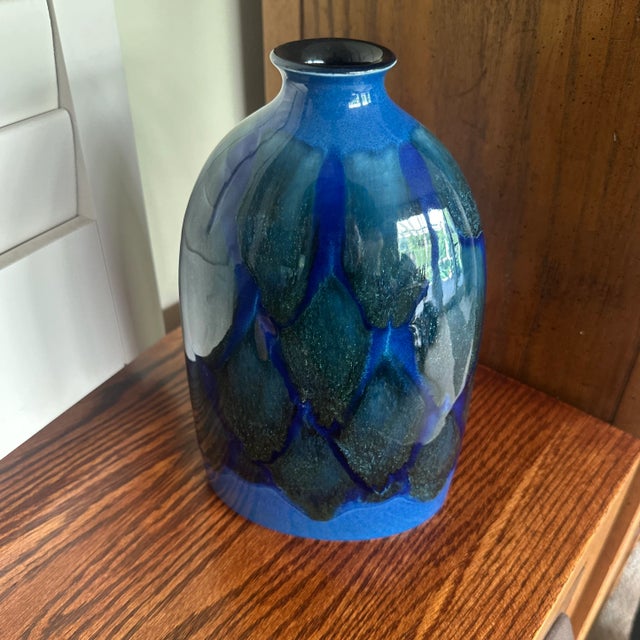 Abstract Expressionism 1980s Unique Live Pattern Vase Poole Pottery England 9” Tall For Sale - Image 3 of 9