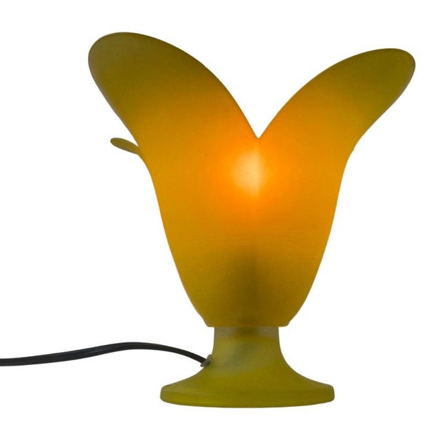 Postmodern Glass Tullip Table Lamp from Vandeheg For Sale - Image 3 of 8