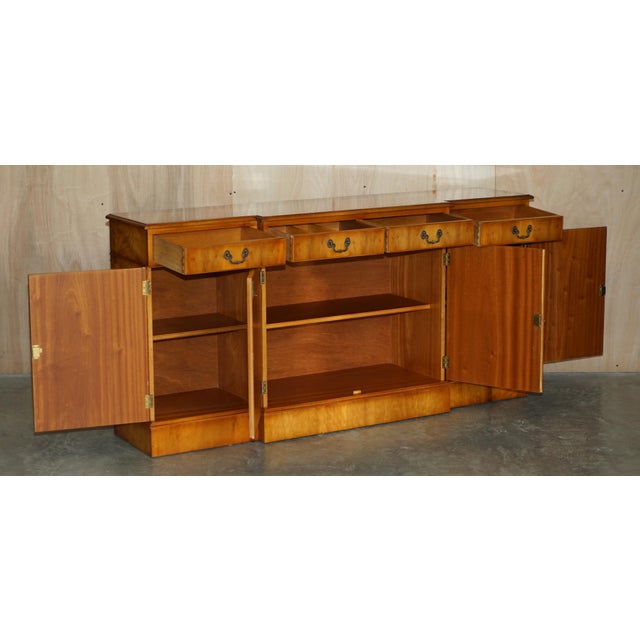 Vintage Burr Yew Wood Breakfront Sideboard with 4 Drawers For Sale - Image 16 of 18