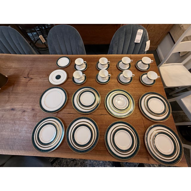 Royal Doulton 1990s Art Deco Royal Doulton Biltmore Fine China, Setting for Eight - 40 pcs For Sale - Image 4 of 12