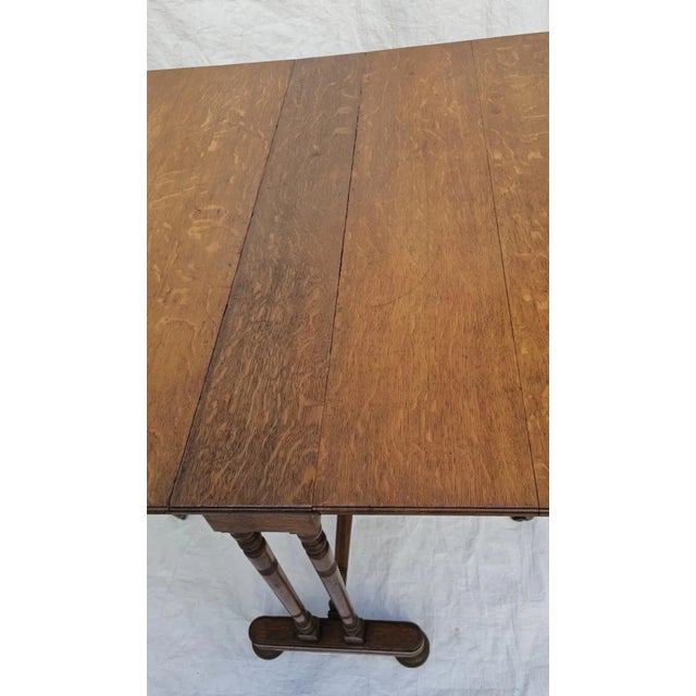 Antique 1880s Sutherland Narrow Gate Leg / Drop Leaf Table in Tiger Oak For Sale - Image 10 of 12