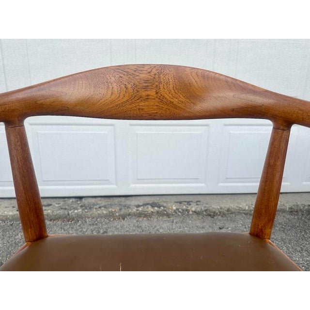 Original Hans Wegner for Johannes Hansen "The Chair" Teak and Leather Round Chair 60s For Sale - Image 11 of 15