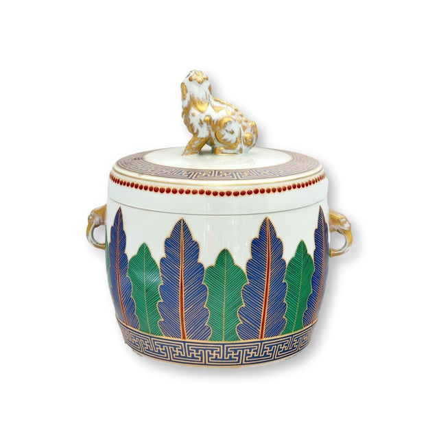 Exceptionally rare Mottahedeh Charleston Feather covered jar crafted by Vista Alegre, Portugal. Topped with an ornate Foo...