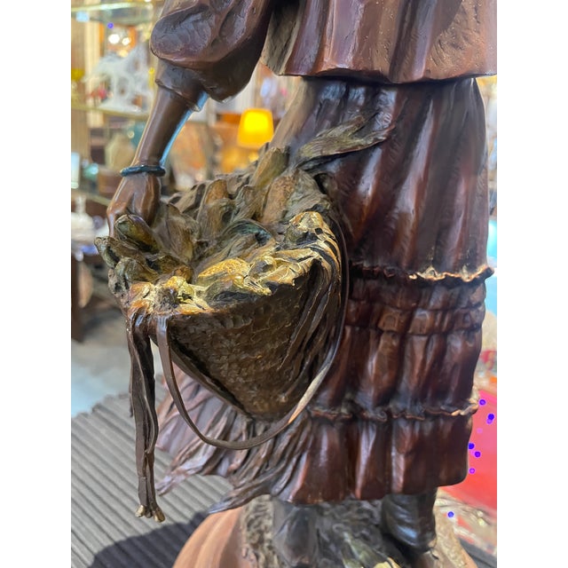 Bronze by Susan Kliewer Entitled “Apache Autumn “ 43/45 Native American Lady For Sale In Phoenix - Image 6 of 11