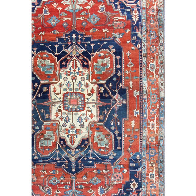 Large Antique Persian Fine Weave Serapi Rug With Bold Geometric Medallion For Sale - Image 9 of 10