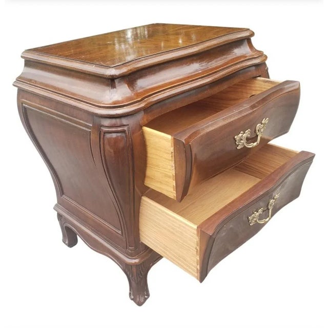 Brown Karges Furniture Louis XVI Mahogany Bombe Nightstands Commodes With Glass Top, a Pair For Sale - Image 8 of 12