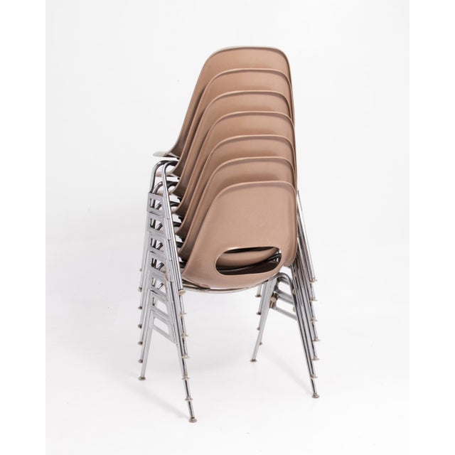 Mid-Century Modern Krueger Metal Products Fiberglass Stacking Chairs Taupe Sand Tan a Set of Seven For Sale - Image 3 of 15