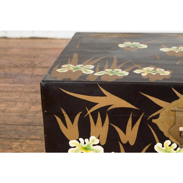 Early 20th Century Japanese Late Meiji Period Black Lacquer Blanket Chest with Golden Painted Décor For Sale - Image 5 of 13