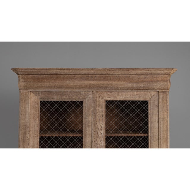 Late 19th Century 1880s French Provincial Oak Vitrine With Wire Mesh Doors For Sale - Image 5 of 18