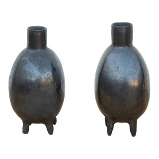 Pair of Vintage Oaxacan Black Clay Vases For Sale