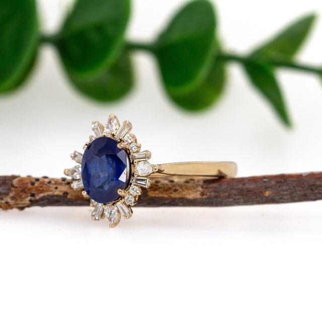 1.85cts Ceylon Sapphire Ring With Earth Mined Diamonds in Solid 14k Yellow Gold, Size 6.75 For Sale - Image 4 of 7