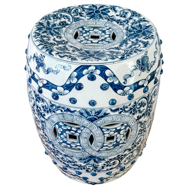 Late 20th Century Vintage Blue & White Chinoiserie Porcelain Garden Stool With Double Coin & Floral Medallions For Sale - Image 5 of 7